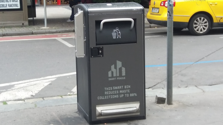 image-prague-will-test-the-smart-waste-bins-system-in-the-city-center